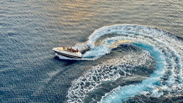 Speedboat